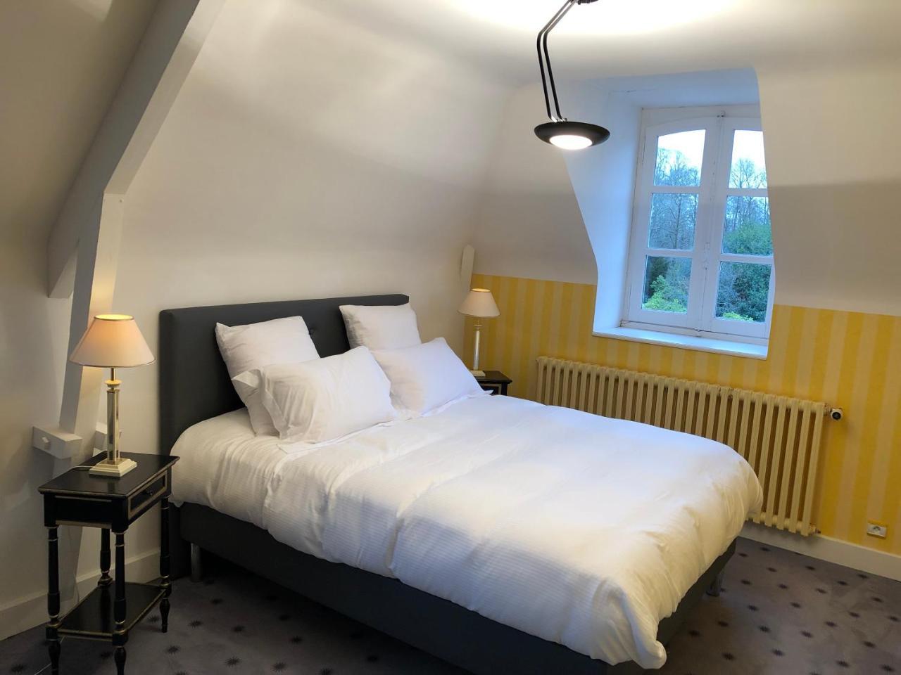 Chateau De Lannouan Landévant Exteriör bild