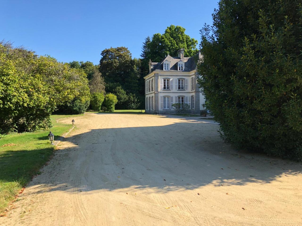 Chateau De Lannouan Landévant Exteriör bild